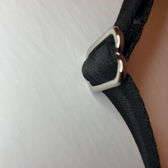 LeSportsac Three Zipper Vacation Crossbody Bag - Picture 9 of 10